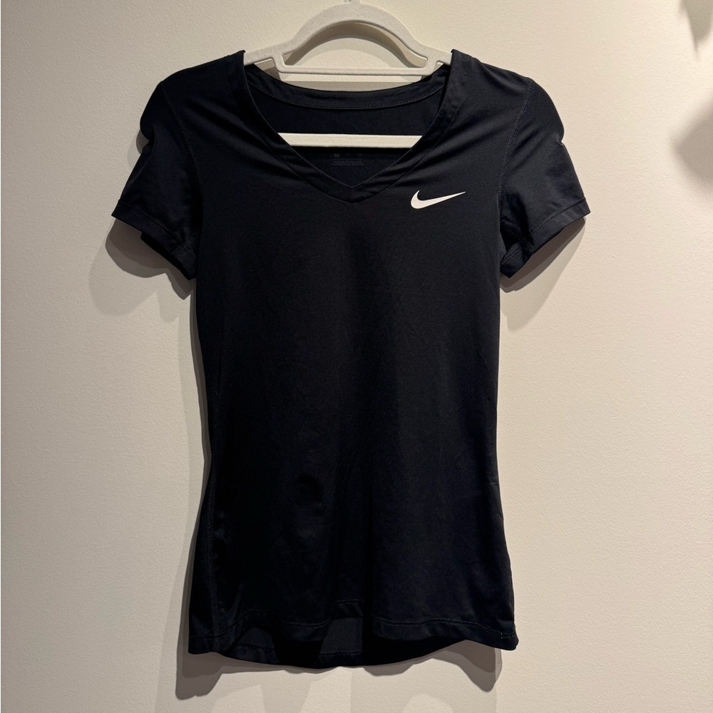 Nike Women's Black Short Sleeve Tee